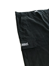 Load image into Gallery viewer, Ussuri Cargo Shorts - Black
